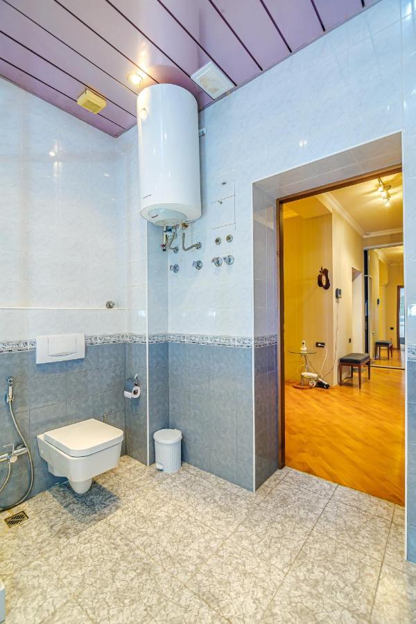Ferienwohnung Vip Apartamen Nizami Street Baku Exterior foto