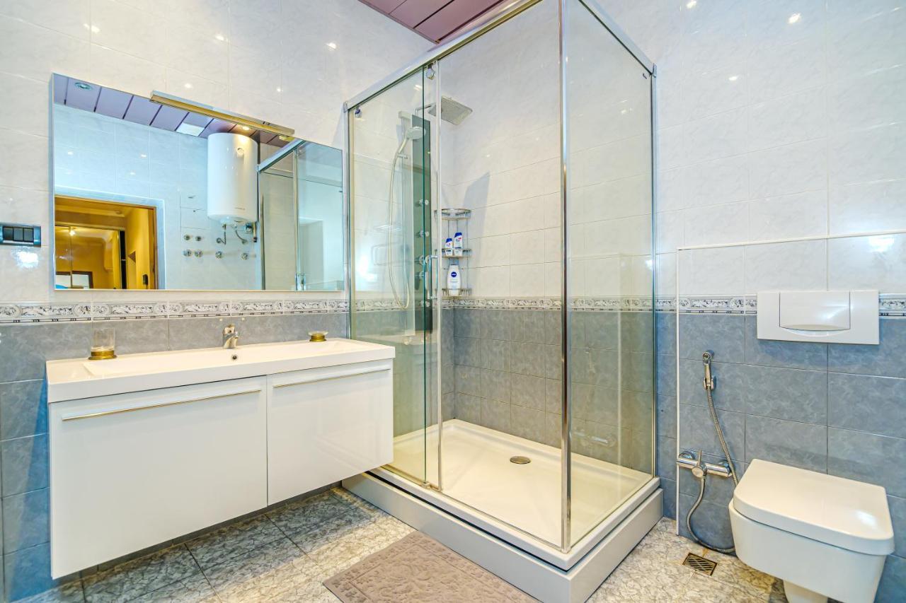 Ferienwohnung Vip Apartamen Nizami Street Baku Exterior foto