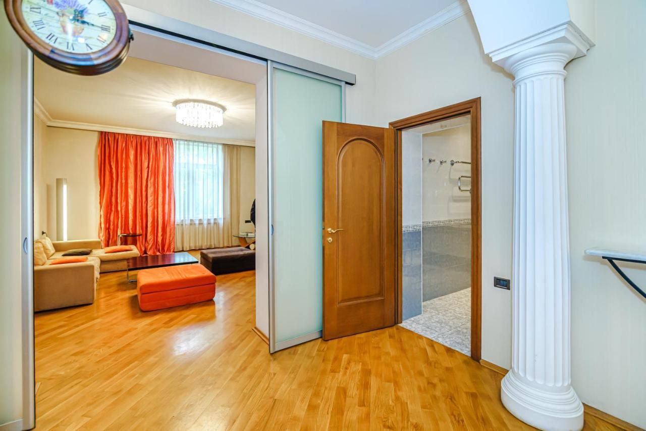 Ferienwohnung Vip Apartamen Nizami Street Baku Exterior foto