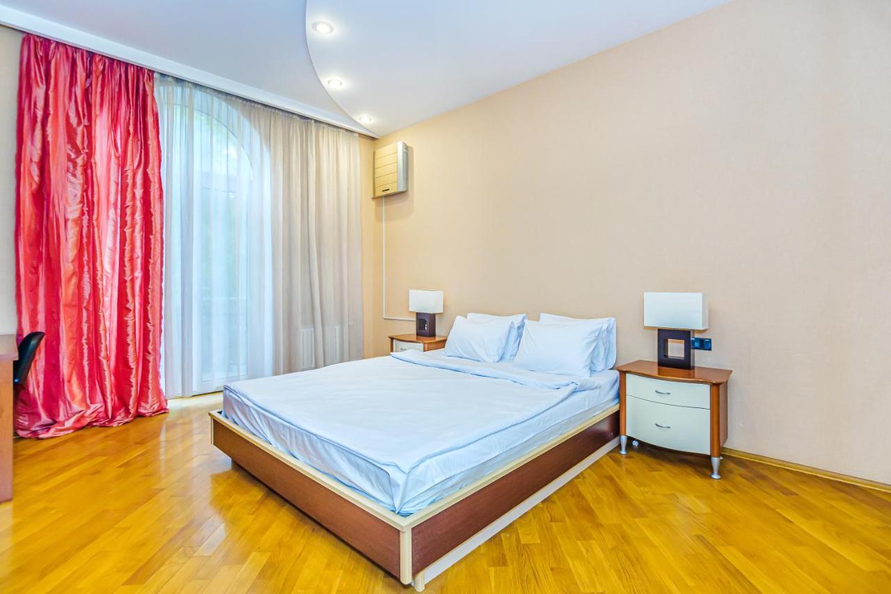Ferienwohnung Vip Apartamen Nizami Street Baku Exterior foto