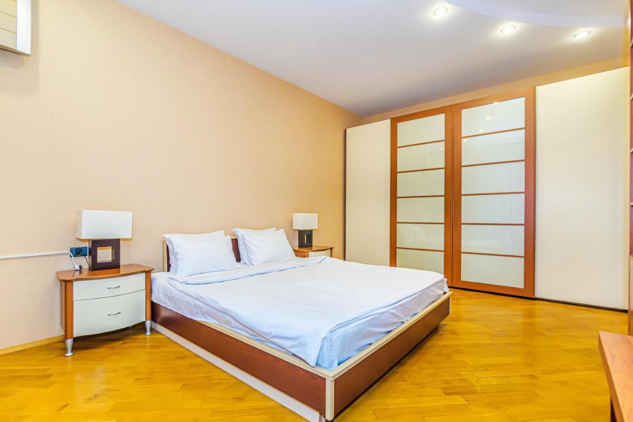 Ferienwohnung Vip Apartamen Nizami Street Baku Exterior foto